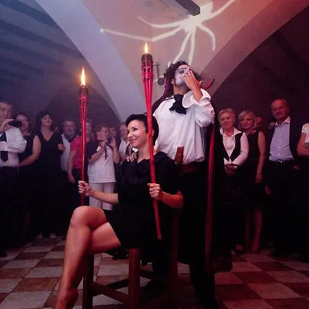 Hotel House Of Dracula