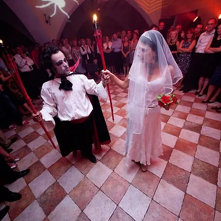 Hotel House Of Dracula